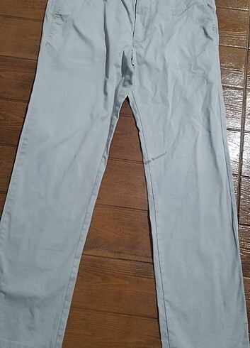 U.S Polo Assn. #Uspolo pantolon..Yeniydi lakin bacagında yapışkan leke var..Boy