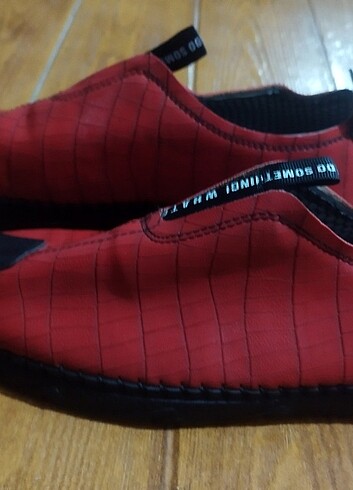 40 Beden kırmızı Renk #şık ayakkabı..Bir çok model ayakkabı var.. ????????????Onlarca 