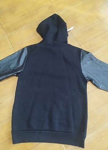s Beden #Hyper marka kolu derili sweat mont Eni çekilince 50 Boyu 60 ??