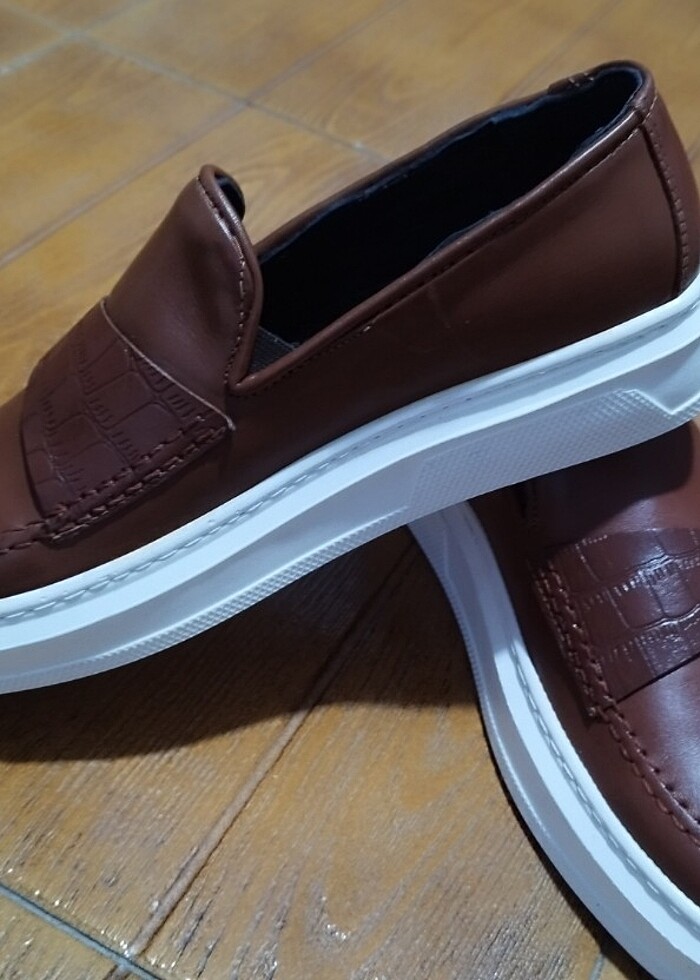 #KemalTanca şık rahat ayakkabı..Mağazasında 4500 TL..Aynısının a - Görsel 2