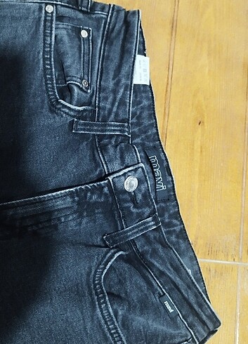 Mavi Jeans #Mavi jeans pantolon..Mağazasında çok pahalıdır..Kadın erkek çok