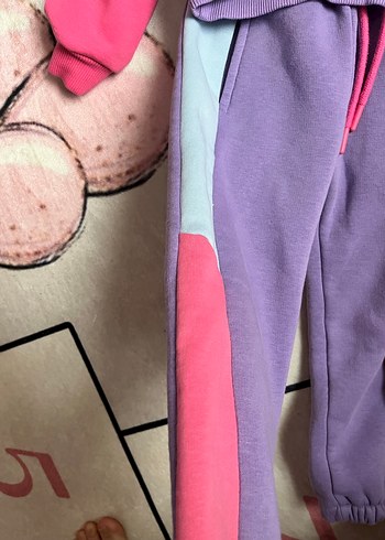 Kızlar İçin Renkli Rahat Eşofman Takımı - Görsel 2