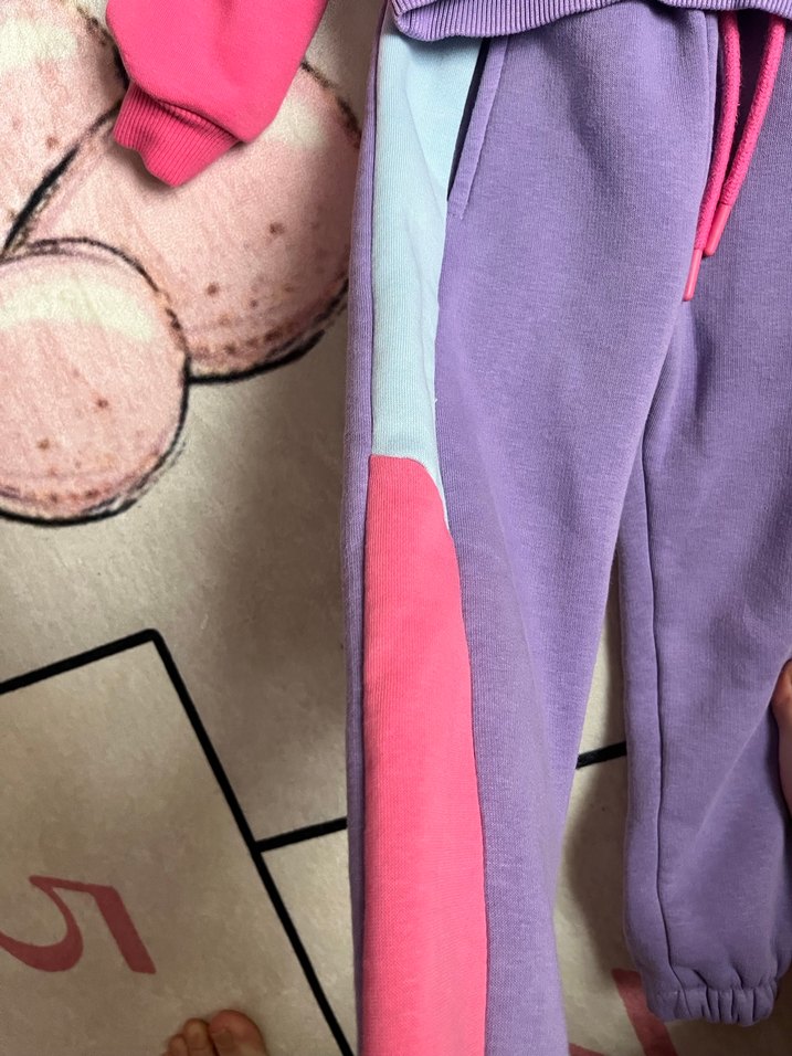 Kızlar İçin Renkli Rahat Eşofman Takımı - Görsel 2