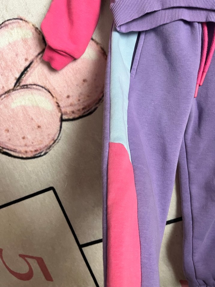 Kızlar İçin Renkli Rahat Eşofman Takımı - Görsel 3