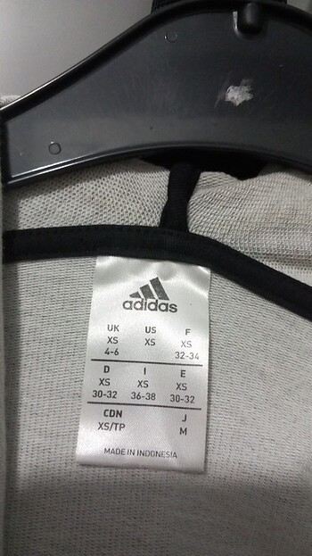 xs Beden Adidas hırka