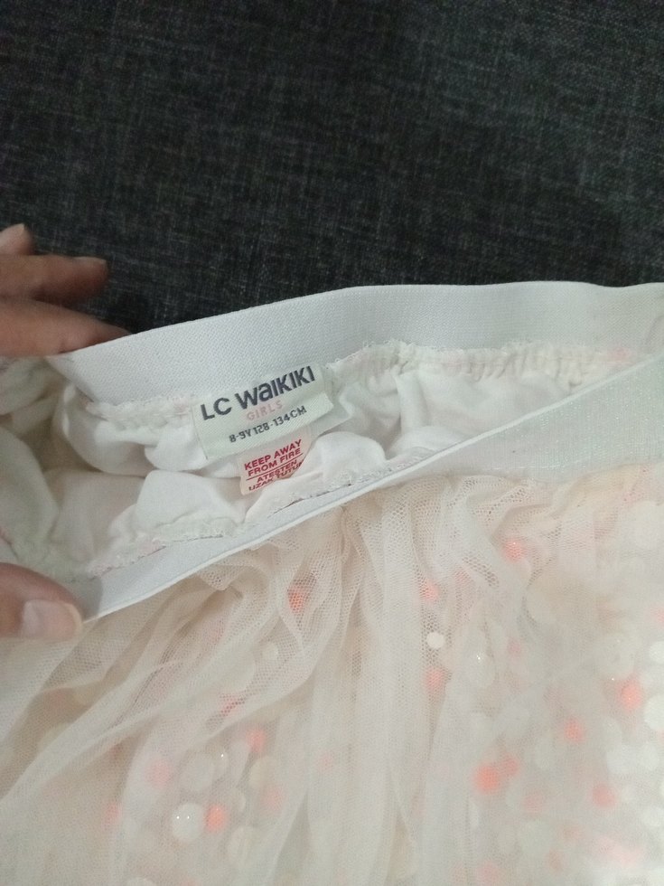 Kız Çocuk Beyaz Puantiyeli Fırfırlı Etek - Görsel 3