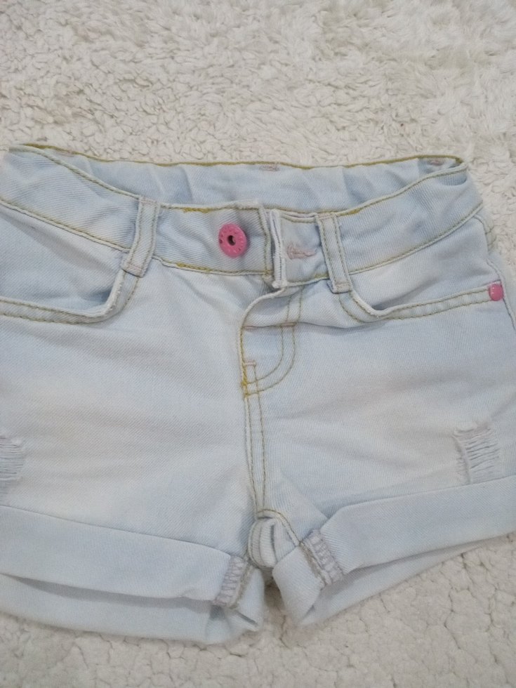 Kızlar için Beyaz Düğmeli Denim Şort - Görsel 3