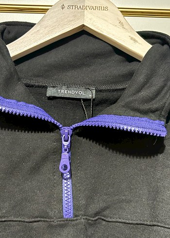 Trendyol & Milla Yarım Fermuarlı Siyah Mini Sweatshirt