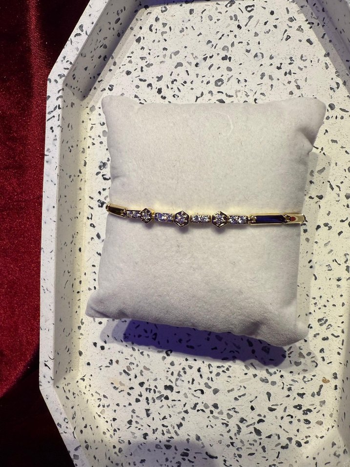 Xuping Minimalist Altın Renkli Düğün Bilekliği - Görsel 3