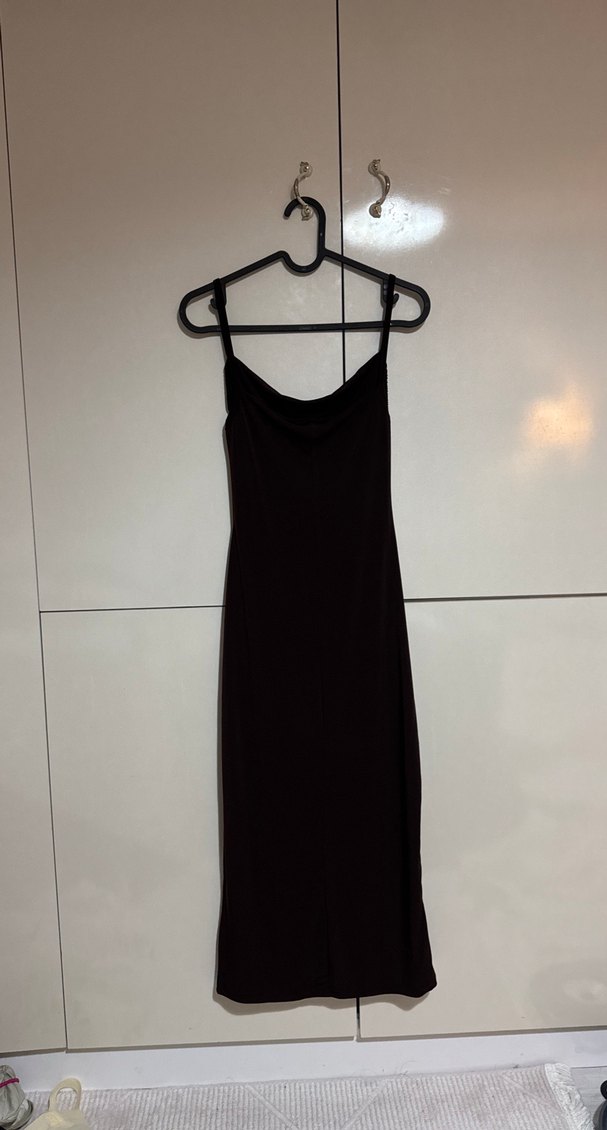 Kahverengi Drapeli Uzun Askılı Elbise - Görsel 3