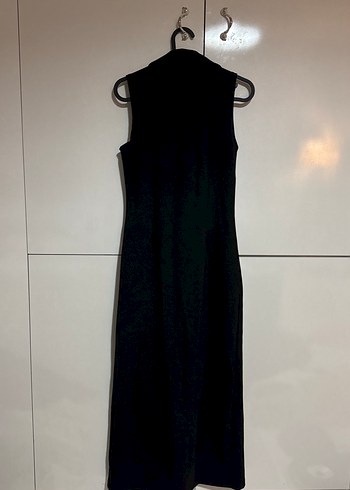 Siyah Yüksek Yakalı Fermuarlı Önü Kısa Uzun Elbise - Görsel 2