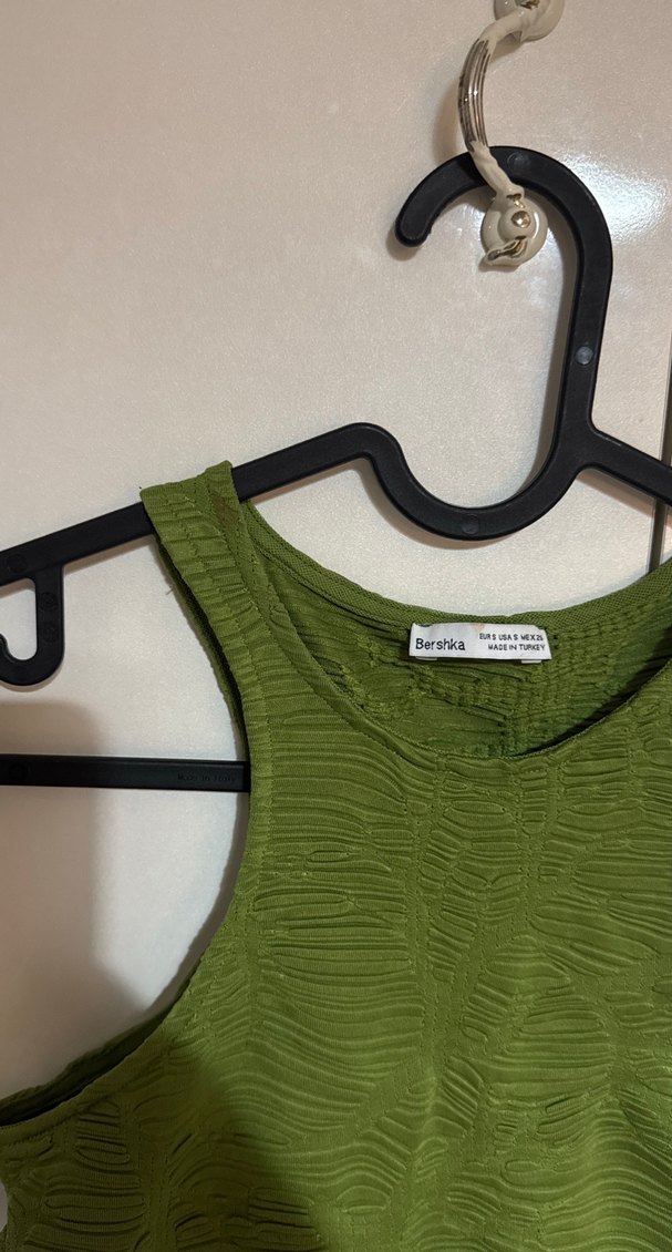 Bershka Yeşil Kolsuz Mini Keten Bluz - Görsel 3