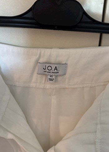 Kadın Beyaz Kemerli Keten Yüksek Bel Şort - Görsel 4