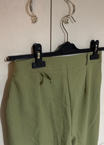 Kadın Haki Pilili Midi Kumaş Pantolon - Görsel 5