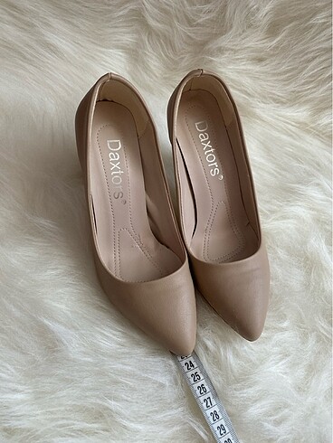 Yeni stiletto.