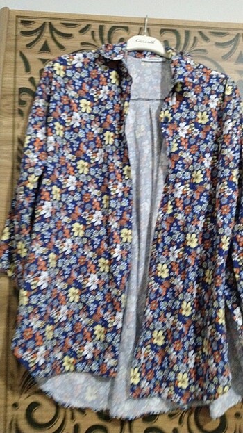 Temiz çok az giyilmiş gömlek - Görsel 3