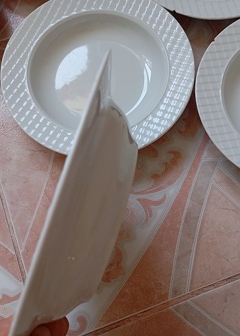 Beden Beyaz Desenli Yemek Tabağı Seti