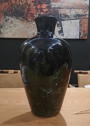 Siyah vazo