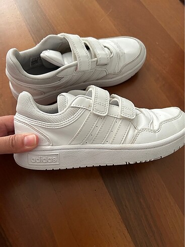 35 Beden Adidas spor ayakkabı