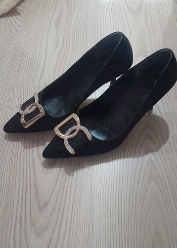 Siyah Yılan Desenli Süet Stiletto