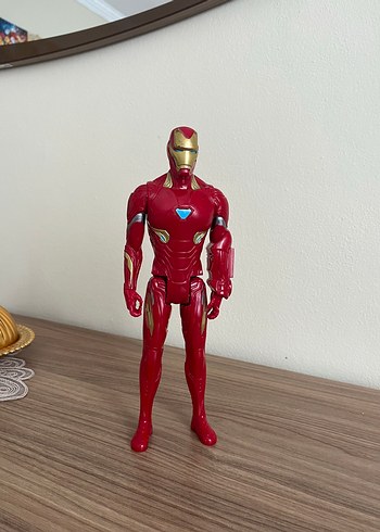 Marve Iron Man titan Figürü