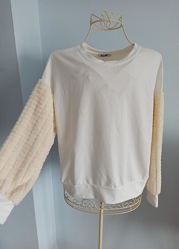 Kolları Peluş Sweat