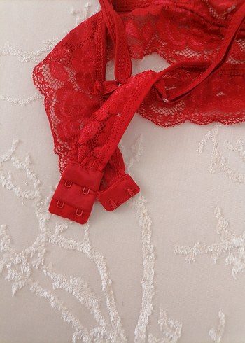 42 Beden Nakışlı Kırmızı Bohem Bralet