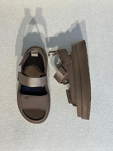 UGG SANDALET