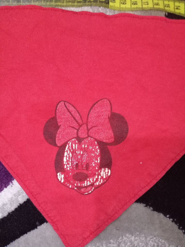 Kırmızı Baskılı Bebek Önlüğü - Görsel 2