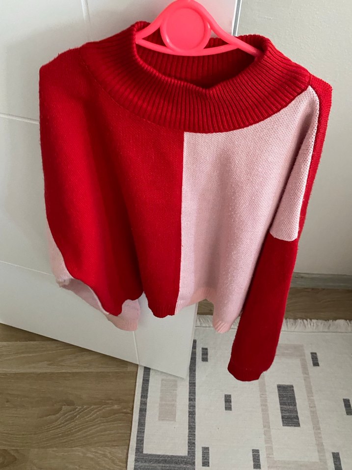 Kırmızı Pembe Renk Bloklu Kısa Triko Kazak - Görsel 4