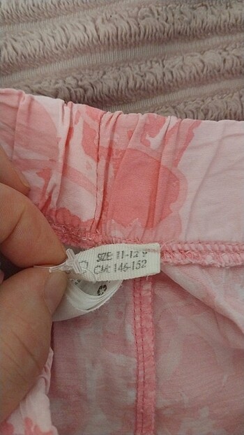 9 Yaş Beden 50 tl ikisi temiz