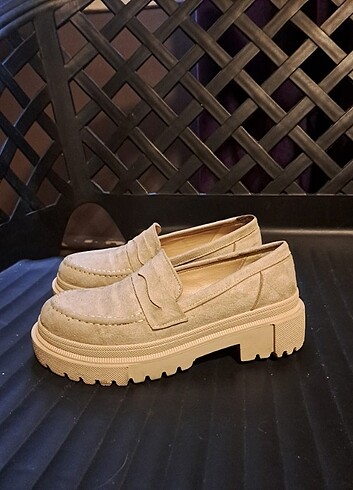 bej loafer 