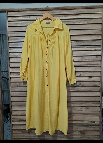 Sarı uzun elbise