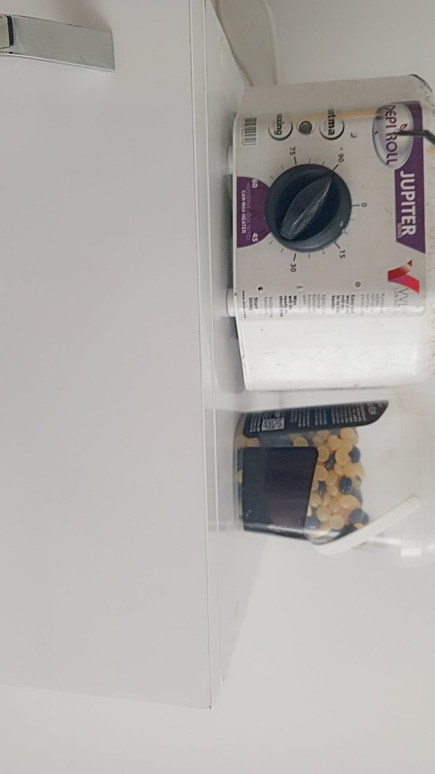 Beyaz ve Gri Yazıcı Sarf Malzemeleri - Görsel 2