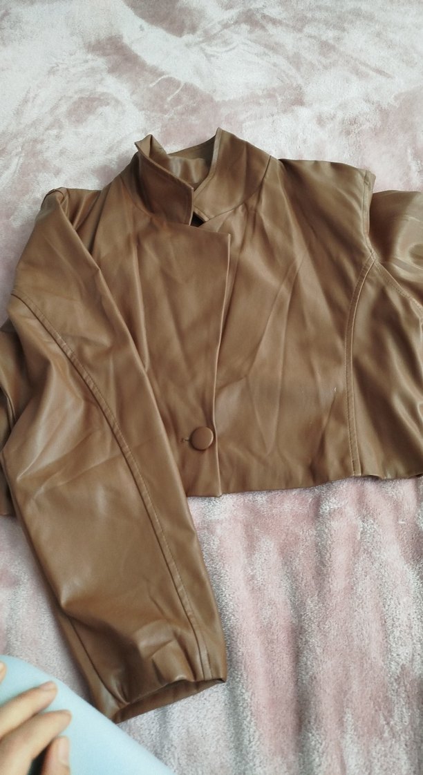 Düğmeli Bej Kadın Deri Ceket - Görsel 2