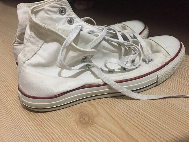 41 Beden beyaz Renk Converse ayakkabı