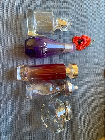 Avon boş parfüm şişeleri