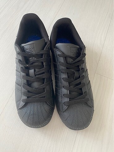 Adidas Süperstar spor ayakkabı