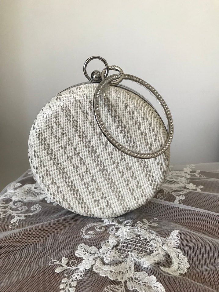 Beyaz  Kadın Portföy Telkırma Çanta - Görsel 2