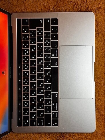  Beden Apple MacBook Pro 2018 Touch Bar