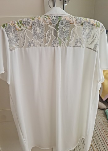 Dantel Detaylı Beyaz gomlek - Görsel 2