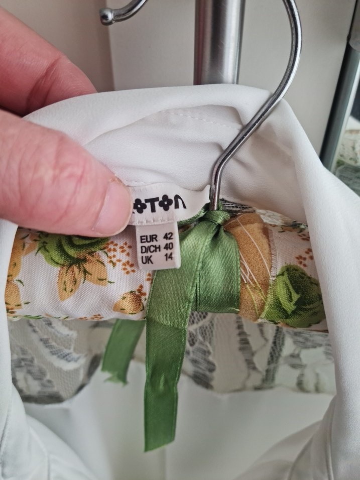 Dantel Detaylı Beyaz gomlek - Görsel 3