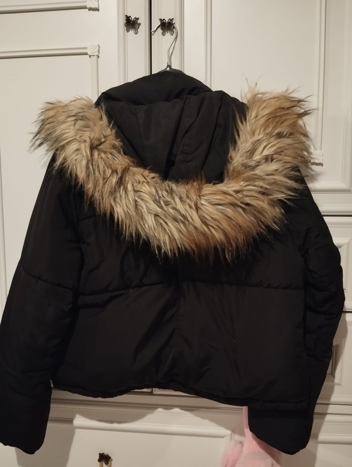 Siyah Kürklü Kadın Kışlık Mont - Görsel 4