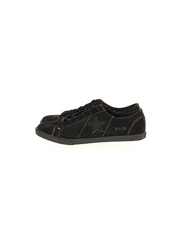 Converse Spor Ayakkabı %70 İndirimli.