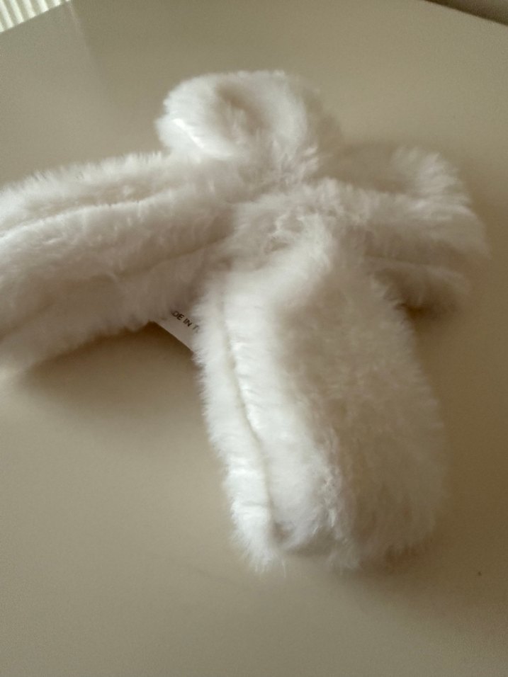 Beyaz Kürk Detaylı Kadın toka - Görsel 2