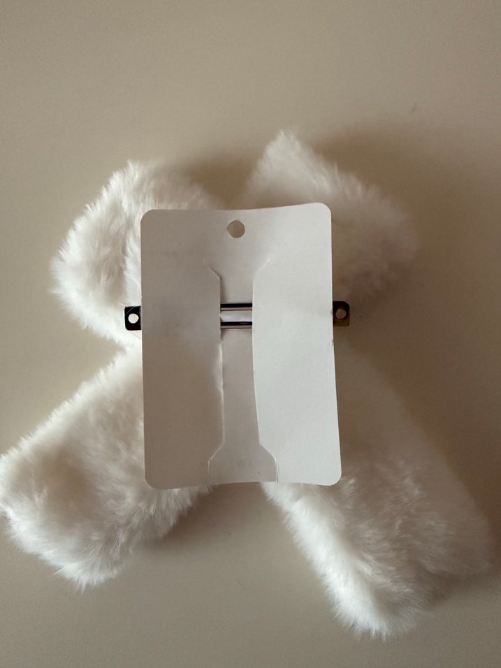 Beyaz Kürk Detaylı Kadın toka - Görsel 3