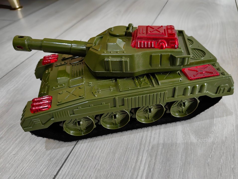 Renkli Yeşil Oyuncak Tank Araba - Görsel 5