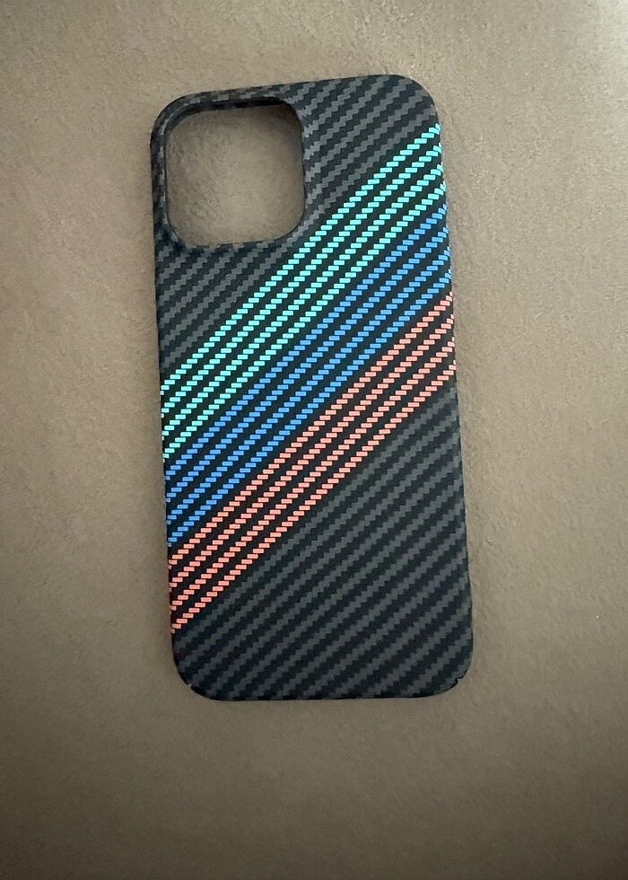 İPhone 16 pro max karbon kılıf - Görsel 3