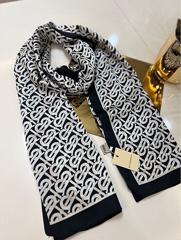 Burberry şal