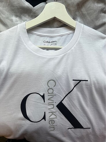 Calvin Klein Tişört